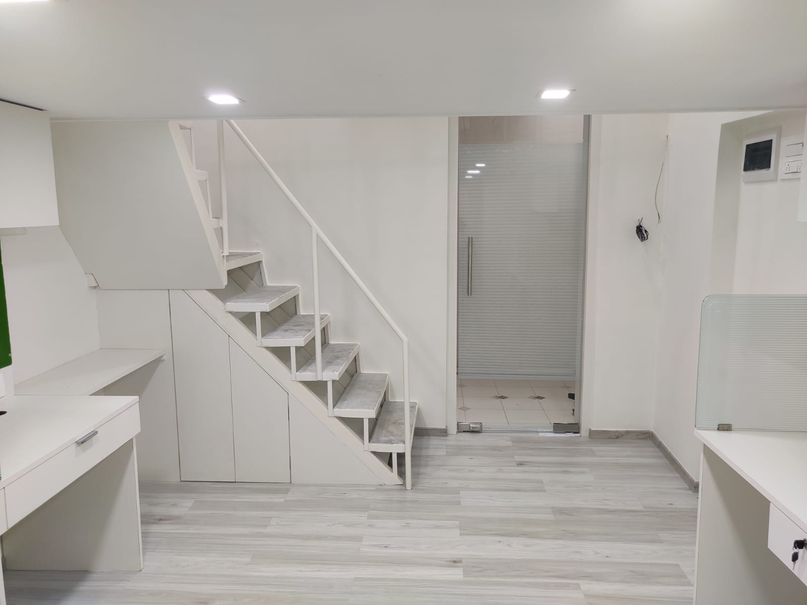 Crystal Plaza office interior 29